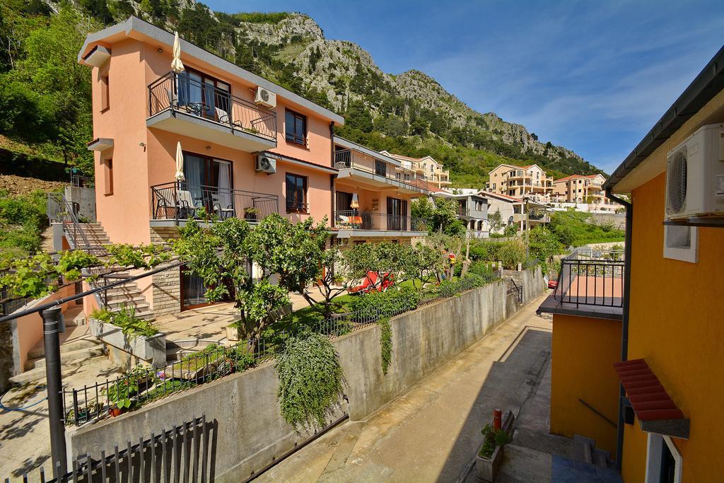 Apartments Andrija コトル エクステリア 写真